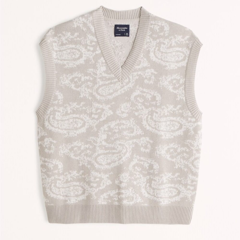 NWT Abercrombie tan and cream paisley oversized V-neck vest